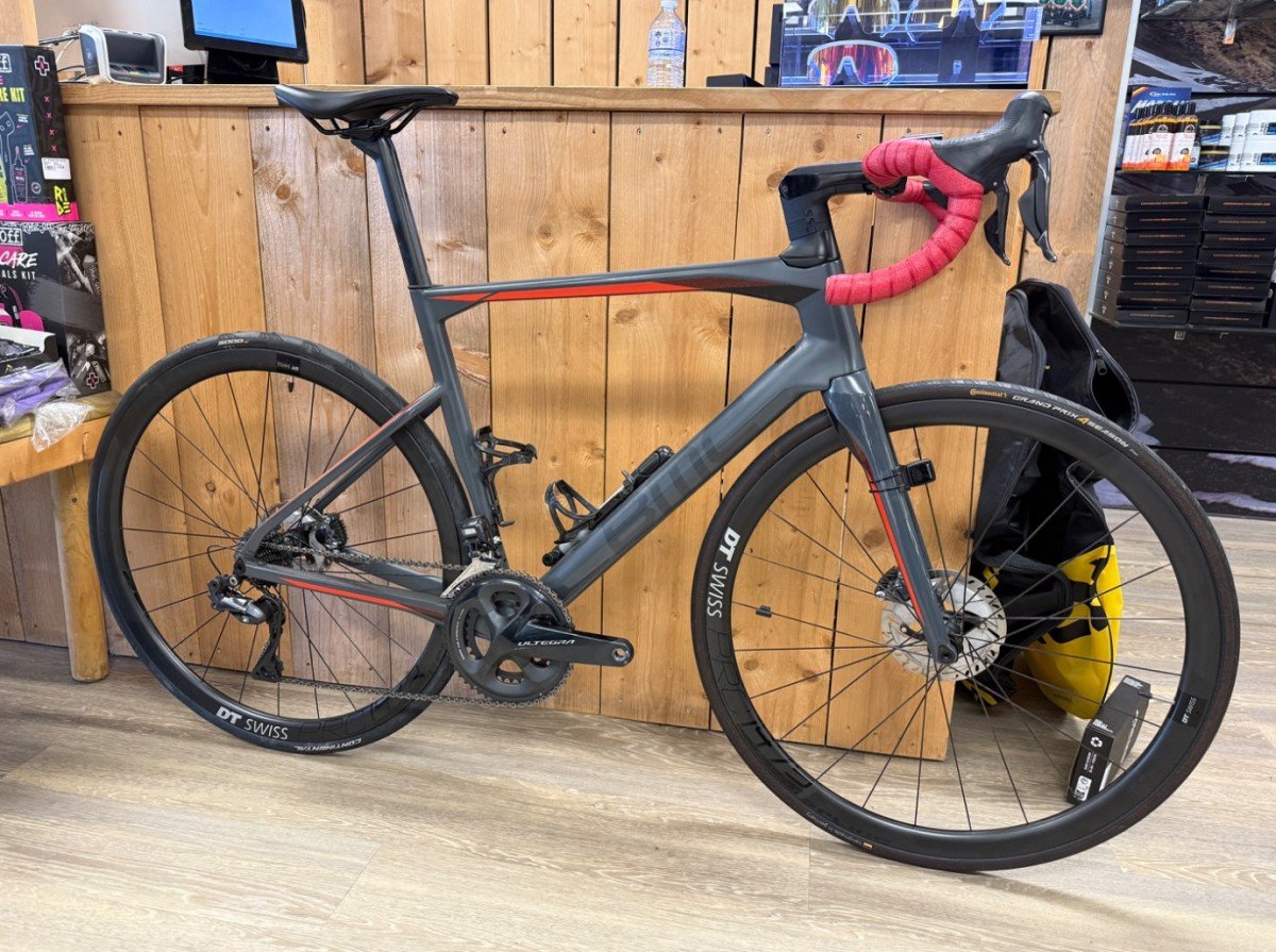 Bmc roadmachine Grijs 2025